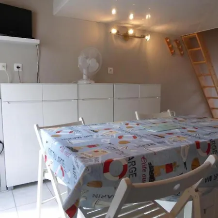 House Fermes Marines 2 Apartmán